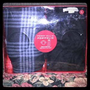 Men’s New Perry Ellis Portfolio Fleece Pajamas